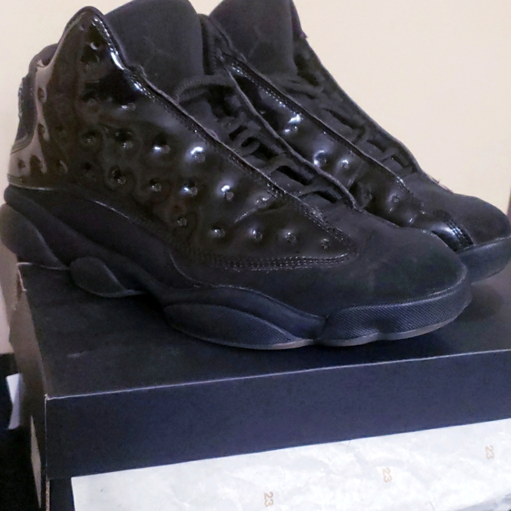 Jordan 13 Retro  cap and gowns